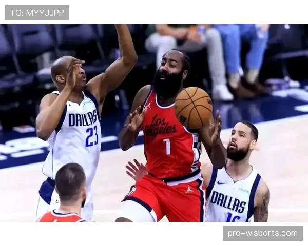 哈登突破分球提升火箭挡拆效率显著拉开对手防线